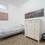 Genoa Porto Antico Central Comfy Apartment