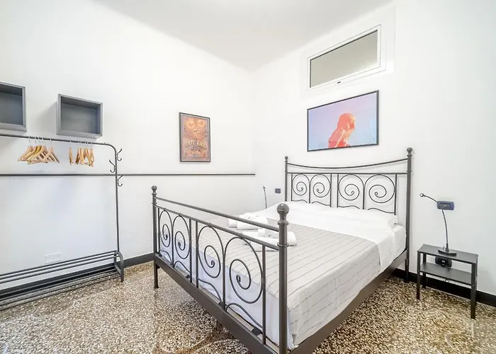 Genoa Porto Antico Central Comfy Apartment